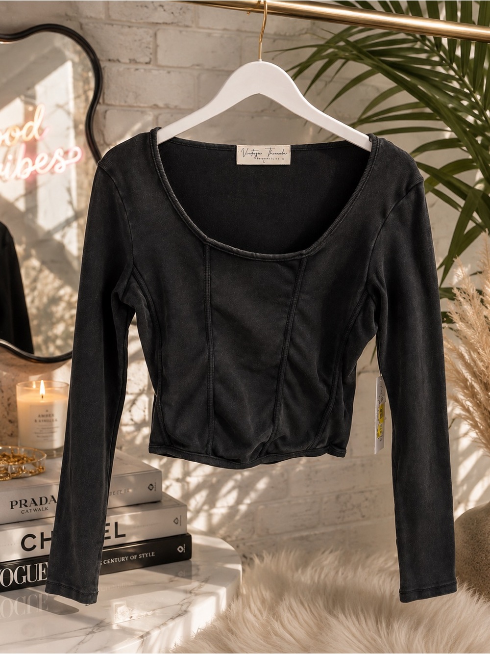Vintage Threads Black Corset Seam Crop Top Women’s L Long Sleeve NWT Y2K